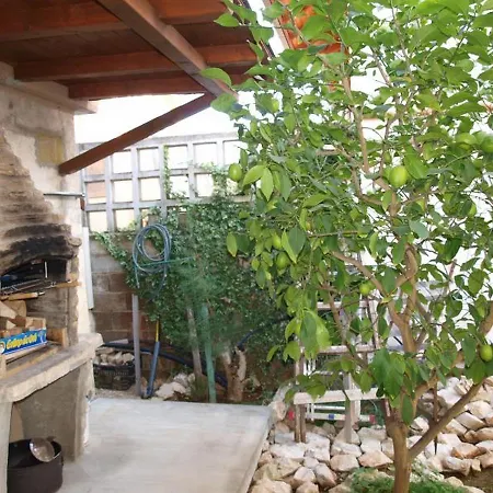 Appartement Pedinka I