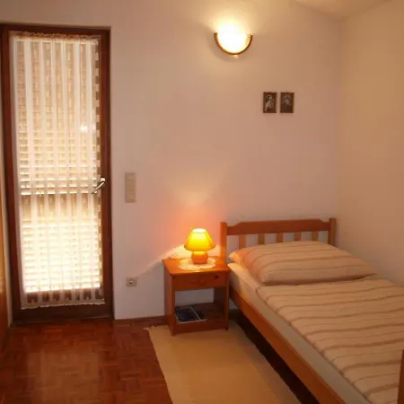 Pedinka I Appartement Vir